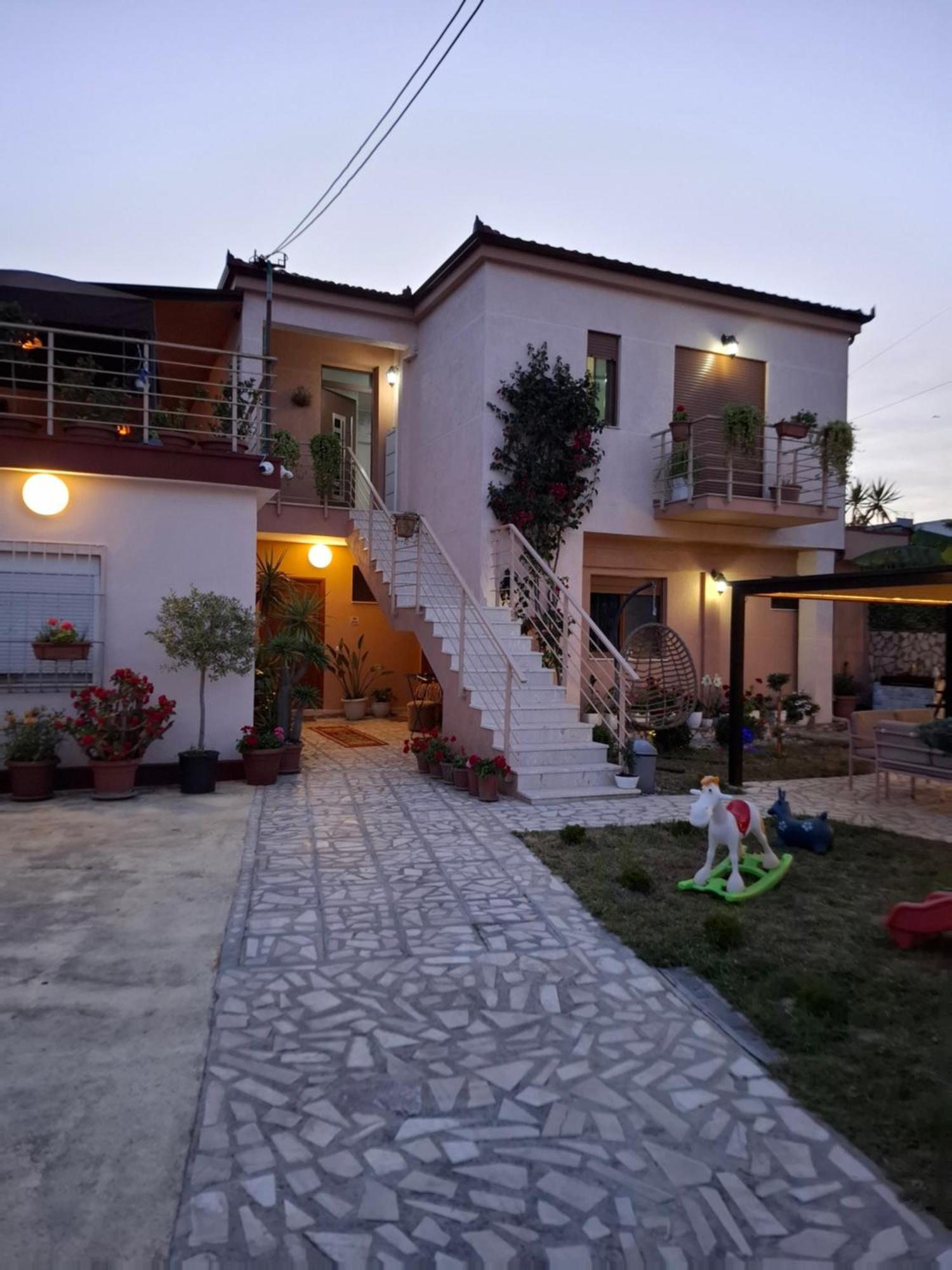 Vila Noar Vlorë Екстериор снимка